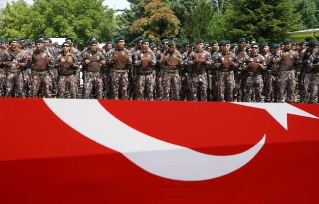 Vefat eden özel harekat polisi için tören düzenlendi